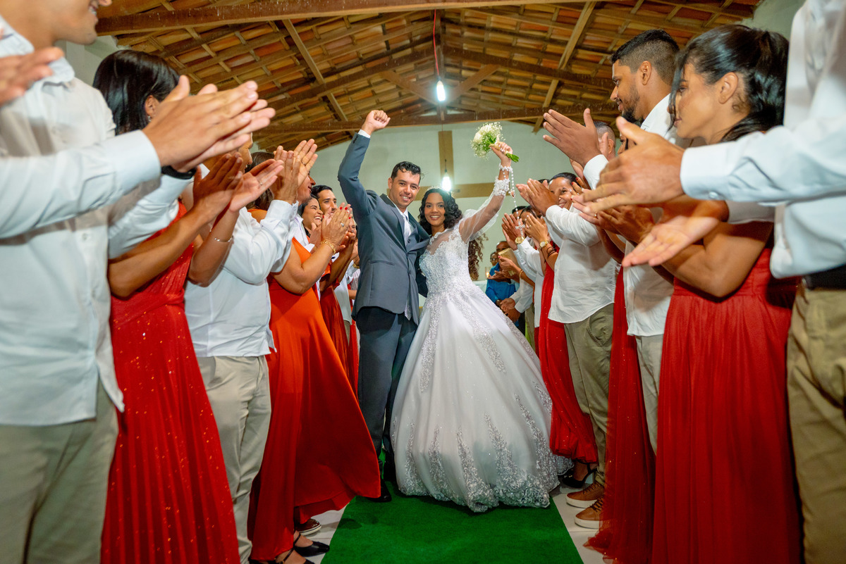 #fotografiadecasamento #casamentoaoarlivre #casamentorustico #noiva2025 #ensaionupcial #casamentonocampo #decoracaoboho #weddingphotography #weddingphotographerbrasil #fotografodecasamento #inspiracaodecasamento #makingofnoiva #sunsetwedding #casamentorea