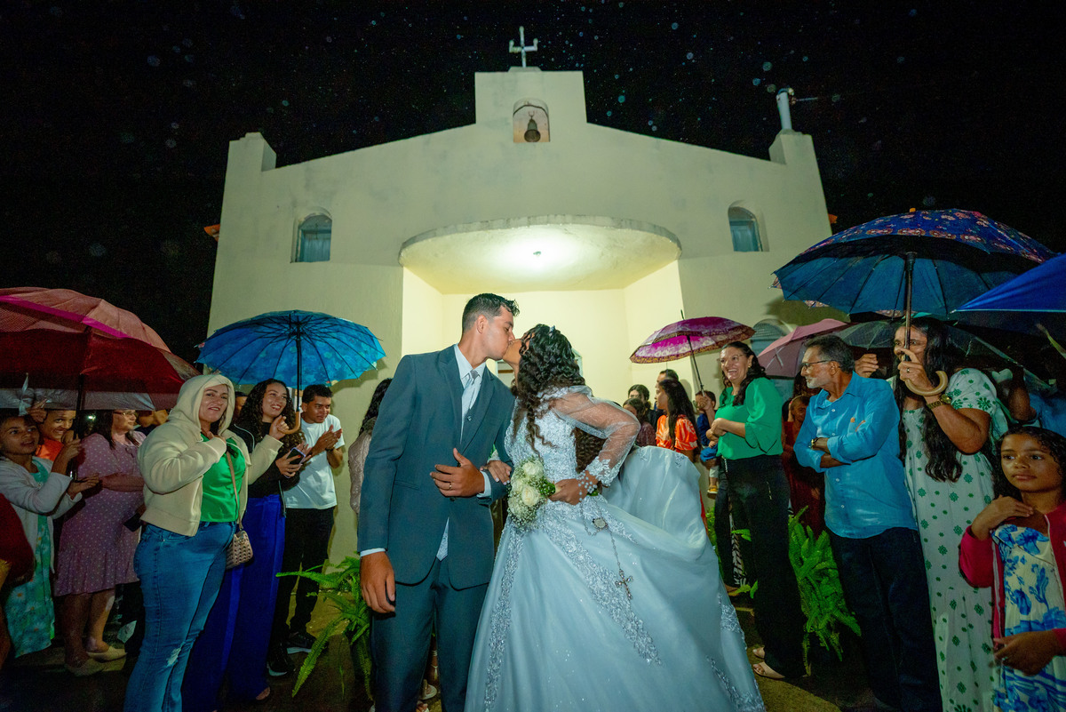 #fotografiadecasamento #casamentoaoarlivre #casamentorustico #noiva2025 #ensaionupcial #casamentonocampo #decoracaoboho #weddingphotography #weddingphotographerbrasil #fotografodecasamento #inspiracaodecasamento #makingofnoiva #sunsetwedding #casamentorea