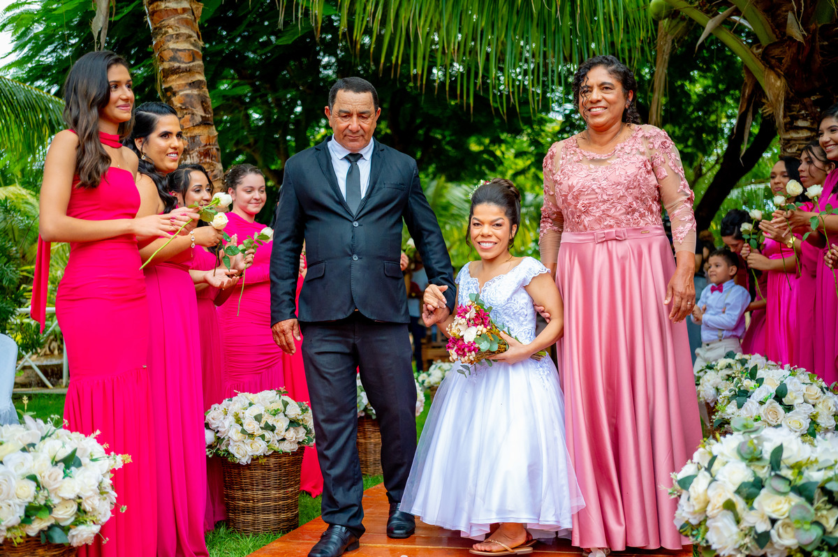 #fotografiadecasamento #casamentoaoarlivre #casamentorustico #noiva2025 #ensaionupcial #casamentonocampo #decoracaoboho #weddingphotography #weddingphotographerbrasil #fotografodecasamento #inspiracaodecasamento #makingofnoiva #sunsetwedding #casamentorea