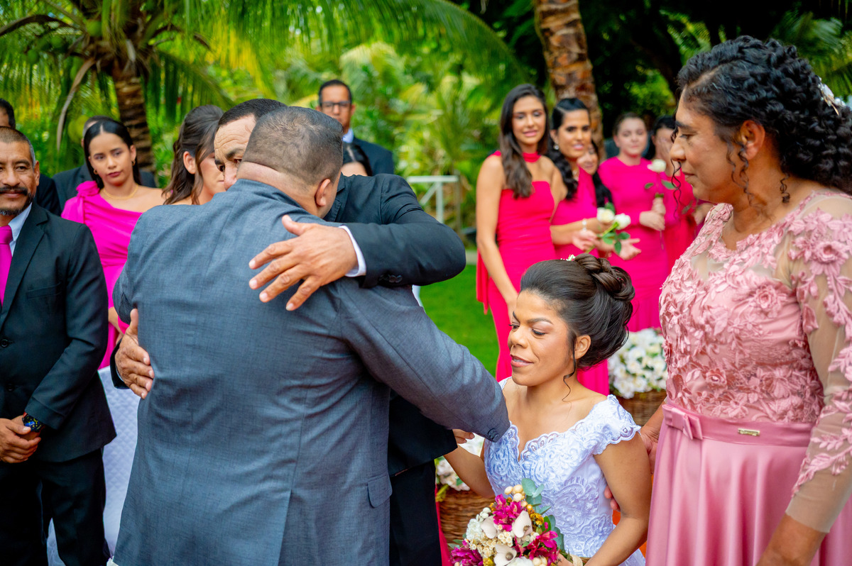 #fotografiadecasamento #casamentoaoarlivre #casamentorustico #noiva2025 #ensaionupcial #casamentonocampo #decoracaoboho #weddingphotography #weddingphotographerbrasil #fotografodecasamento #inspiracaodecasamento #makingofnoiva #sunsetwedding #casamentorea