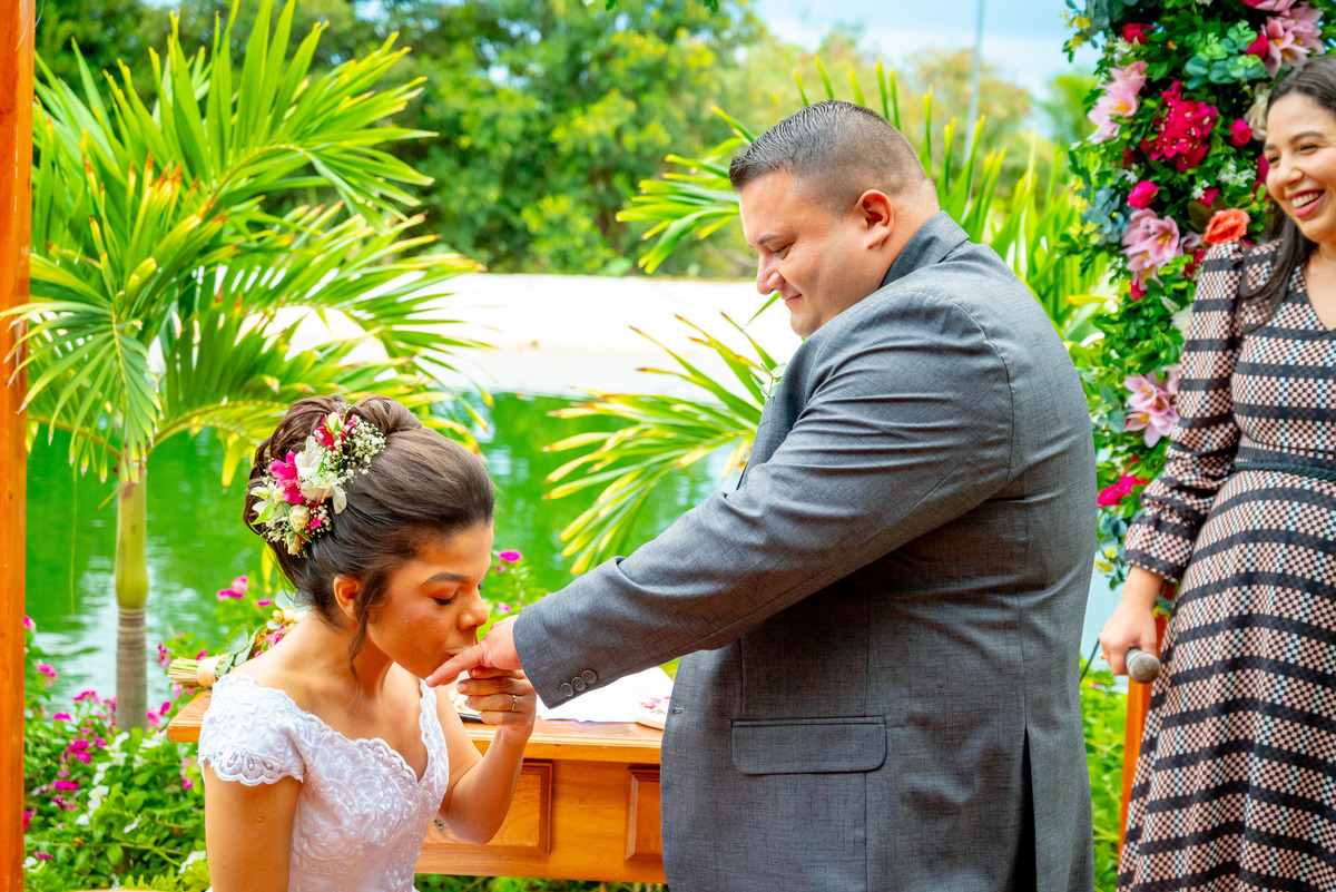 #fotografiadecasamento #casamentoaoarlivre #casamentorustico #noiva2025 #ensaionupcial #casamentonocampo #decoracaoboho #weddingphotography #weddingphotographerbrasil #fotografodecasamento #inspiracaodecasamento #makingofnoiva #sunsetwedding #casamentorea