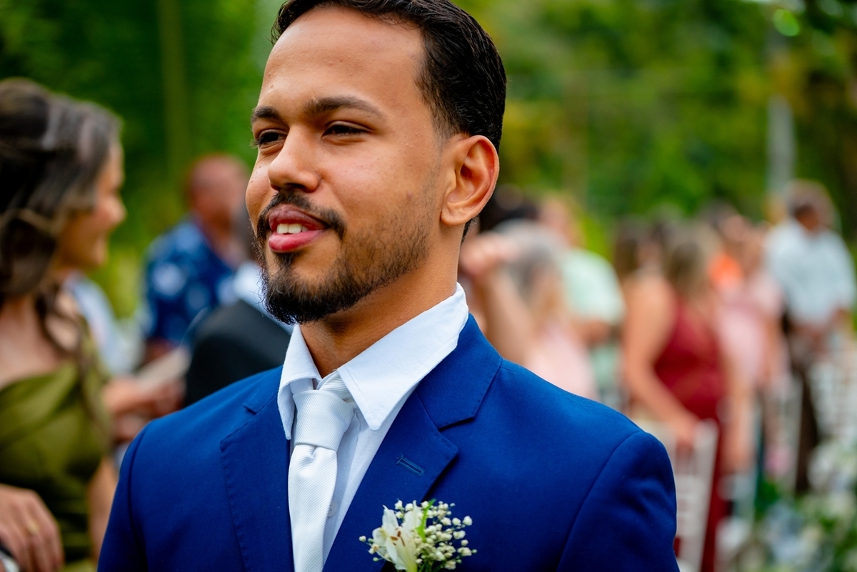 Fotografia de casamento ao ar livre em Monte Santo com Maria Izabel e Diego. Amor, emoção e momentos únicos registrados com estilo profissional. Fotógrafo de casamento, fotos da noiva, noivo e cerimônia. #JuniorFotografia