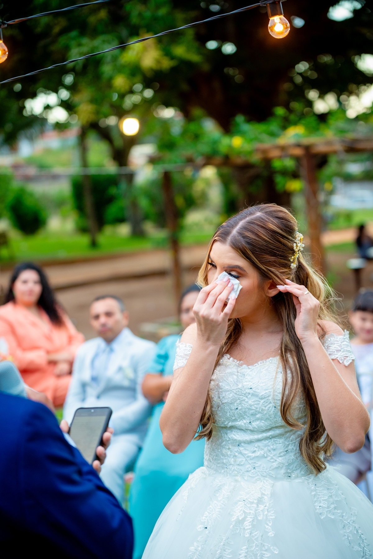Fotografia de casamento ao ar livre em Monte Santo com Maria Izabel e Diego. Amor, emoção e momentos únicos registrados com estilo profissional. Fotógrafo de casamento, fotos da noiva, noivo e cerimônia. #JuniorFotografia