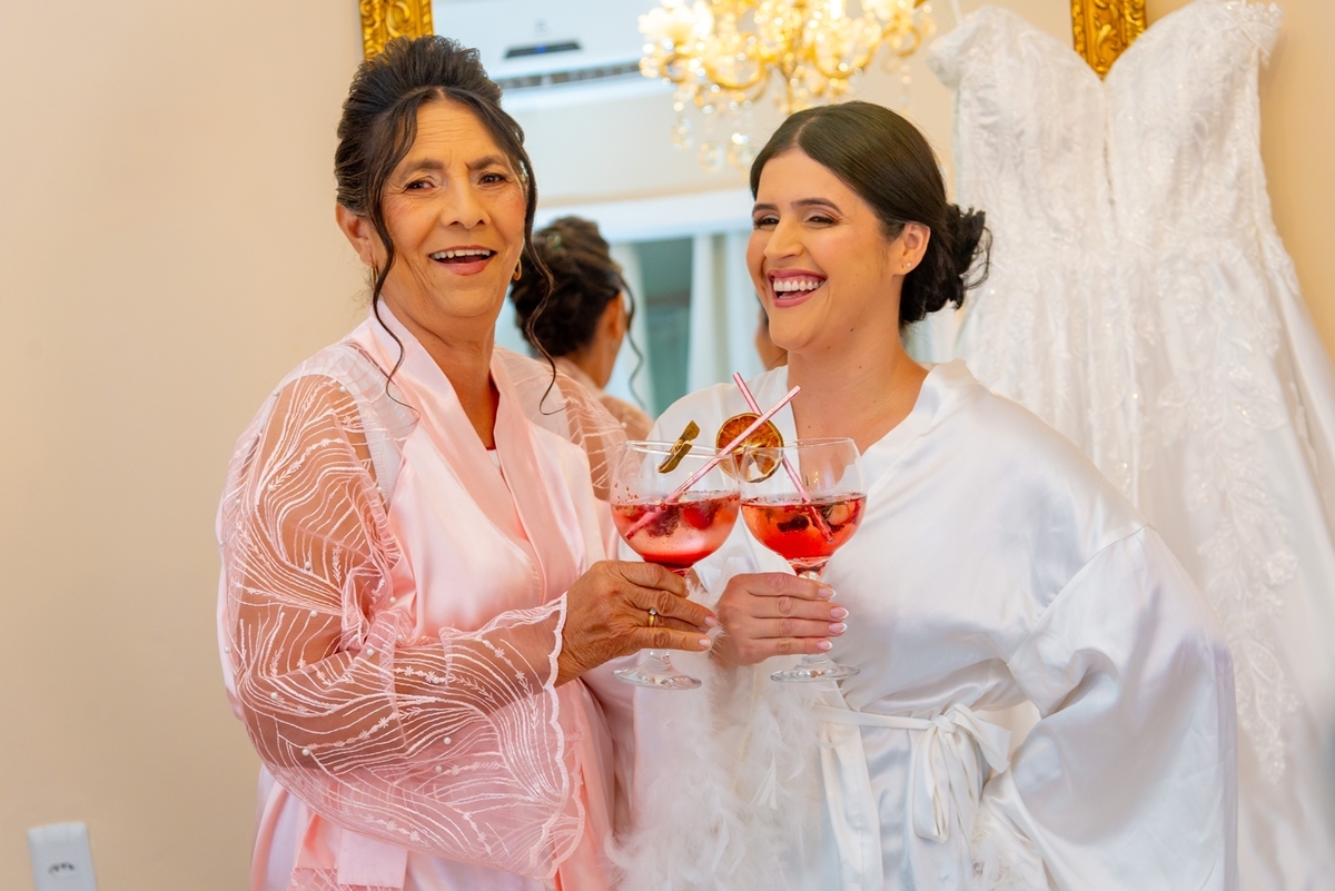 inspiração de casamento simples

casamento tradicional na igreja

ideias para casamento religioso

fotos de casamento reais

casamento íntimo e emocionante