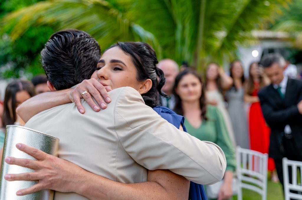 poses para casamento ao ar livre, como tirar fotos lindas, fotos perfeitas em casamento ao ar livre, o vestido de noiva mais lindo e perfeito, o melhor vestido para casamento ao ar livre, onde encontrar o local perfeito para casamento ao ar livre