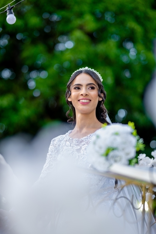 poses para casamento ao ar livre, como tirar fotos lindas, fotos perfeitas em casamento ao ar livre, o vestido de noiva mais lindo e perfeito, o melhor vestido para casamento ao ar livre, onde encontrar o local perfeito para casamento ao ar livre