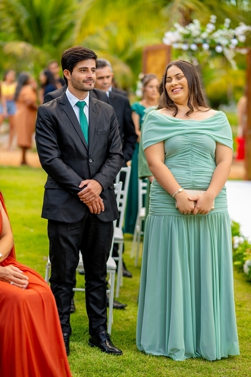 poses para casamento ao ar livre, como tirar fotos lindas, fotos perfeitas em casamento ao ar livre, o vestido de noiva mais lindo e perfeito, o melhor vestido para casamento ao ar livre, onde encontrar o local perfeito para casamento ao ar livre