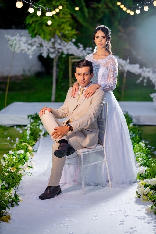 poses para casamento ao ar livre, como tirar fotos lindas, fotos perfeitas em casamento ao ar livre, o vestido de noiva mais lindo e perfeito, o melhor vestido para casamento ao ar livre, onde encontrar o local perfeito para casamento ao ar livre