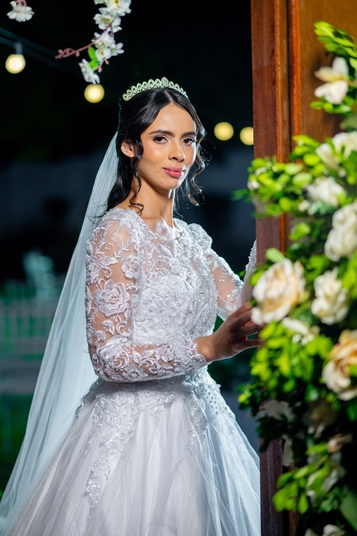 poses para casamento ao ar livre, como tirar fotos lindas, fotos perfeitas em casamento ao ar livre, o vestido de noiva mais lindo e perfeito, o melhor vestido para casamento ao ar livre, onde encontrar o local perfeito para casamento ao ar livre