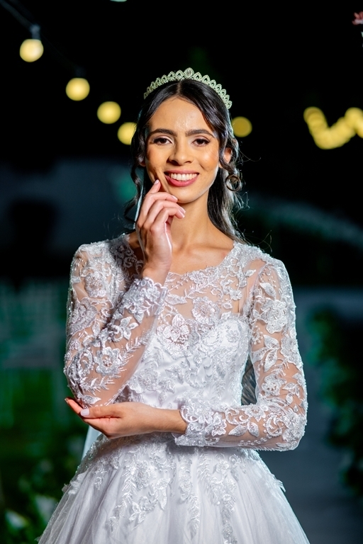 poses para casamento ao ar livre, como tirar fotos lindas, fotos perfeitas em casamento ao ar livre, o vestido de noiva mais lindo e perfeito, o melhor vestido para casamento ao ar livre, onde encontrar o local perfeito para casamento ao ar livre