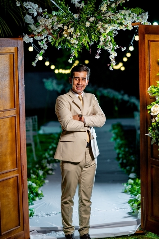 poses para casamento ao ar livre, como tirar fotos lindas, fotos perfeitas em casamento ao ar livre, o vestido de noiva mais lindo e perfeito, o melhor vestido para casamento ao ar livre, onde encontrar o local perfeito para casamento ao ar livre