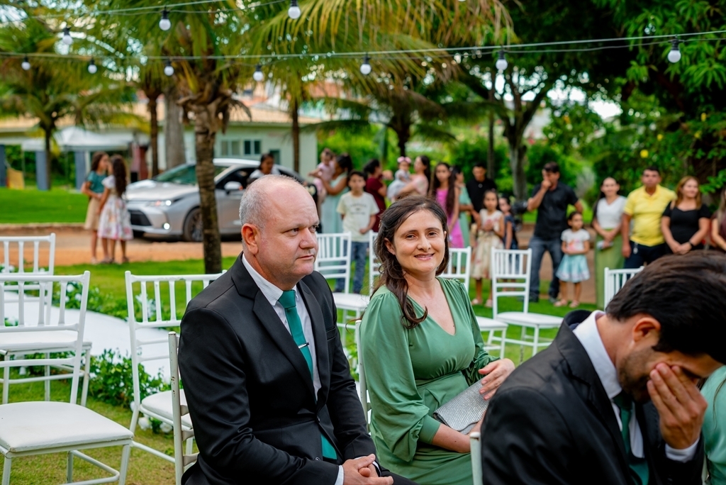 poses para casamento ao ar livre, como tirar fotos lindas, fotos perfeitas em casamento ao ar livre, o vestido de noiva mais lindo e perfeito, o melhor vestido para casamento ao ar livre, onde encontrar o local perfeito para casamento ao ar livre