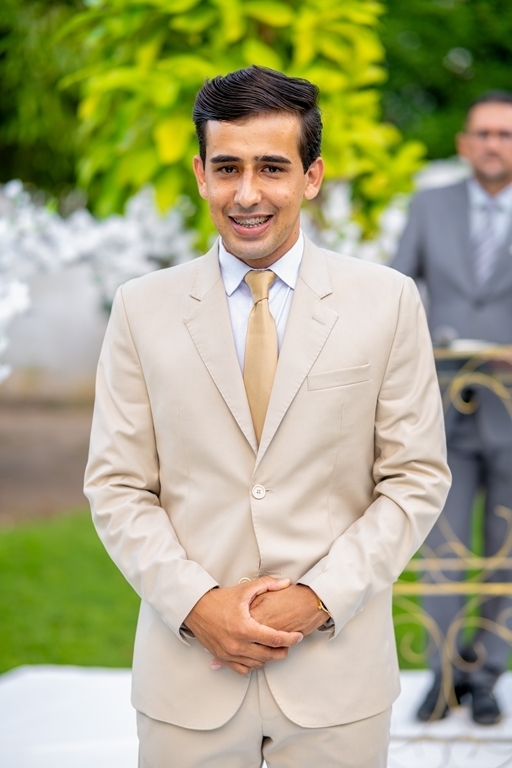 poses para casamento ao ar livre, como tirar fotos lindas, fotos perfeitas em casamento ao ar livre, o vestido de noiva mais lindo e perfeito, o melhor vestido para casamento ao ar livre, onde encontrar o local perfeito para casamento ao ar livre