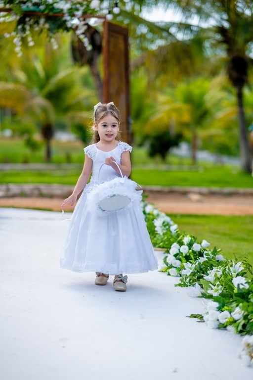 poses para casamento ao ar livre, como tirar fotos lindas, fotos perfeitas em casamento ao ar livre, o vestido de noiva mais lindo e perfeito, o melhor vestido para casamento ao ar livre, onde encontrar o local perfeito para casamento ao ar livre
