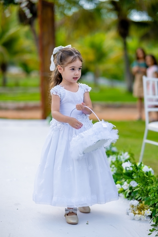 poses para casamento ao ar livre, como tirar fotos lindas, fotos perfeitas em casamento ao ar livre, o vestido de noiva mais lindo e perfeito, o melhor vestido para casamento ao ar livre, onde encontrar o local perfeito para casamento ao ar livre