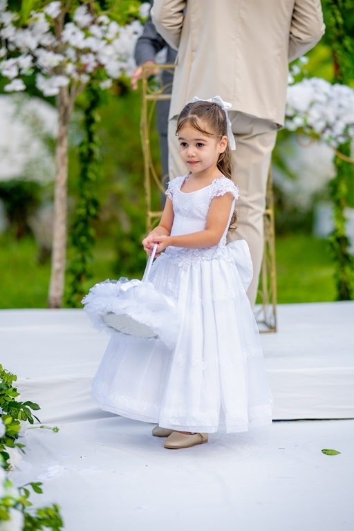 poses para casamento ao ar livre, como tirar fotos lindas, fotos perfeitas em casamento ao ar livre, o vestido de noiva mais lindo e perfeito, o melhor vestido para casamento ao ar livre, onde encontrar o local perfeito para casamento ao ar livre