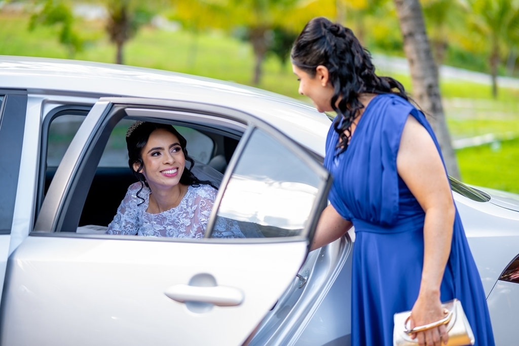 poses para casamento ao ar livre, como tirar fotos lindas, fotos perfeitas em casamento ao ar livre, o vestido de noiva mais lindo e perfeito, o melhor vestido para casamento ao ar livre, onde encontrar o local perfeito para casamento ao ar livre