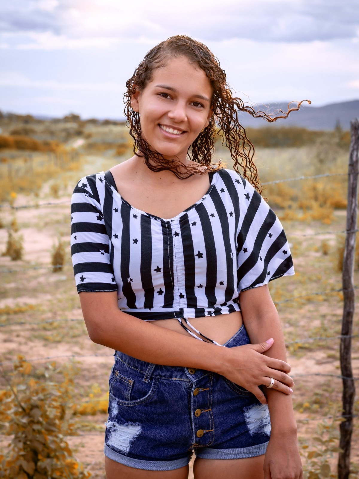 Ensaio externo fotos femininas fotos de aniversário ensaio fotografico fotografo quijingue bahia ensaio de 15 anos 
