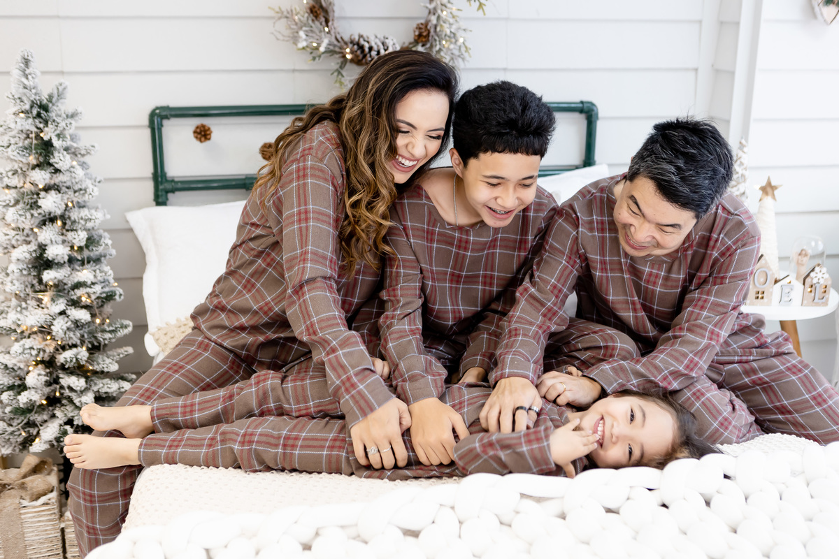 natal-noel-natal2022-papainoel-granjaviana-cotia-ensaiocotia-fotografia-estudiogranjaviana-kekeribeiro-cleidianyribeiro-fotodenatal-fotodefamilia-natalencantado-magiadonatal-noel-natalino2022-natal22-granjaviana-cotia-morumbi-barueri-alphaville-fotografia