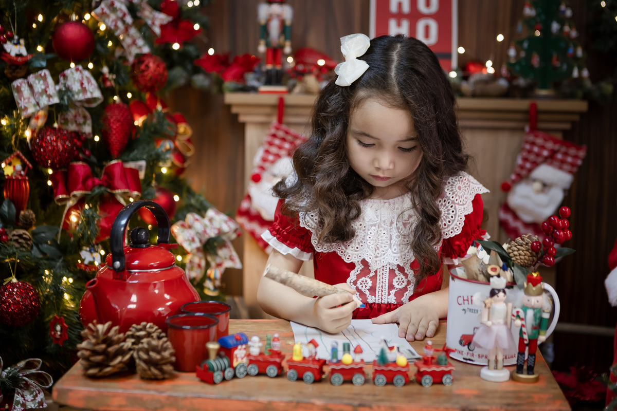 natal-noel-natal2022-papainoel-granjaviana-cotia-ensaiocotia-fotografia-estudiogranjaviana-kekeribeiro-cleidianyribeiro-fotodenatal-fotodefamilia-natalencantado-magiadonatal-noel-natalino2022-natal22-granjaviana-cotia-morumbi-barueri-alphaville-fotografia
