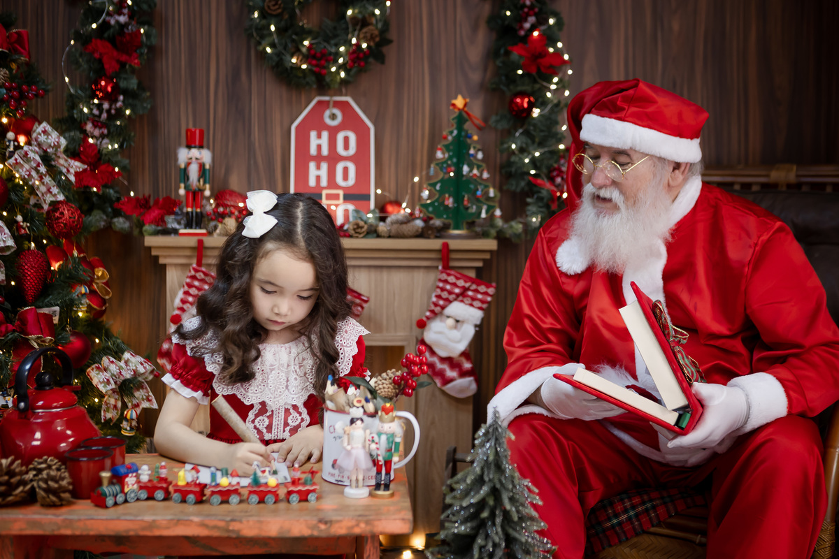 natal-noel-natal2022-papainoel-granjaviana-cotia-ensaiocotia-fotografia-estudiogranjaviana-kekeribeiro-cleidianyribeiro-fotodenatal-fotodefamilia-natalencantado-magiadonatal-noel-natalino2022-natal22-granjaviana-cotia-morumbi-barueri-alphaville-fotografia