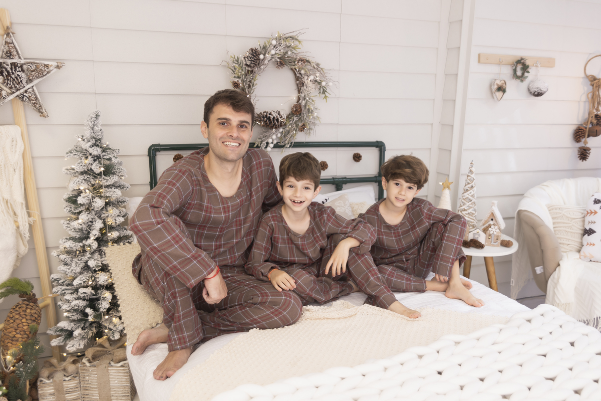 natal-natalgranjaviana-kekeribeirofotografia-cotia-ensaiodenatal-papainoel-natalludico-cotia-ensaionatalino-fotógrafa-cleidianyribeiro-estudiofotografico-morumbi-alphaville-osasco-fotoencantada-natalchique-decoraçãodenatal-noel-crianças-fotoinfanil-keke