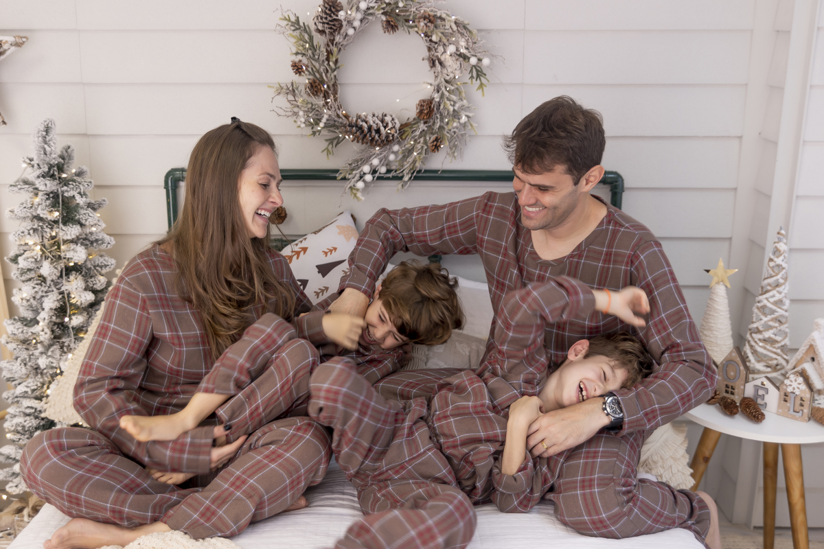 natal-natalgranjaviana-kekeribeirofotografia-cotia-ensaiodenatal-papainoel-natalludico-cotia-ensaionatalino-fotógrafa-cleidianyribeiro-estudiofotografico-morumbi-alphaville-osasco-fotoencantada-natalchique-decoraçãodenatal-noel-crianças-fotoinfanil-keke