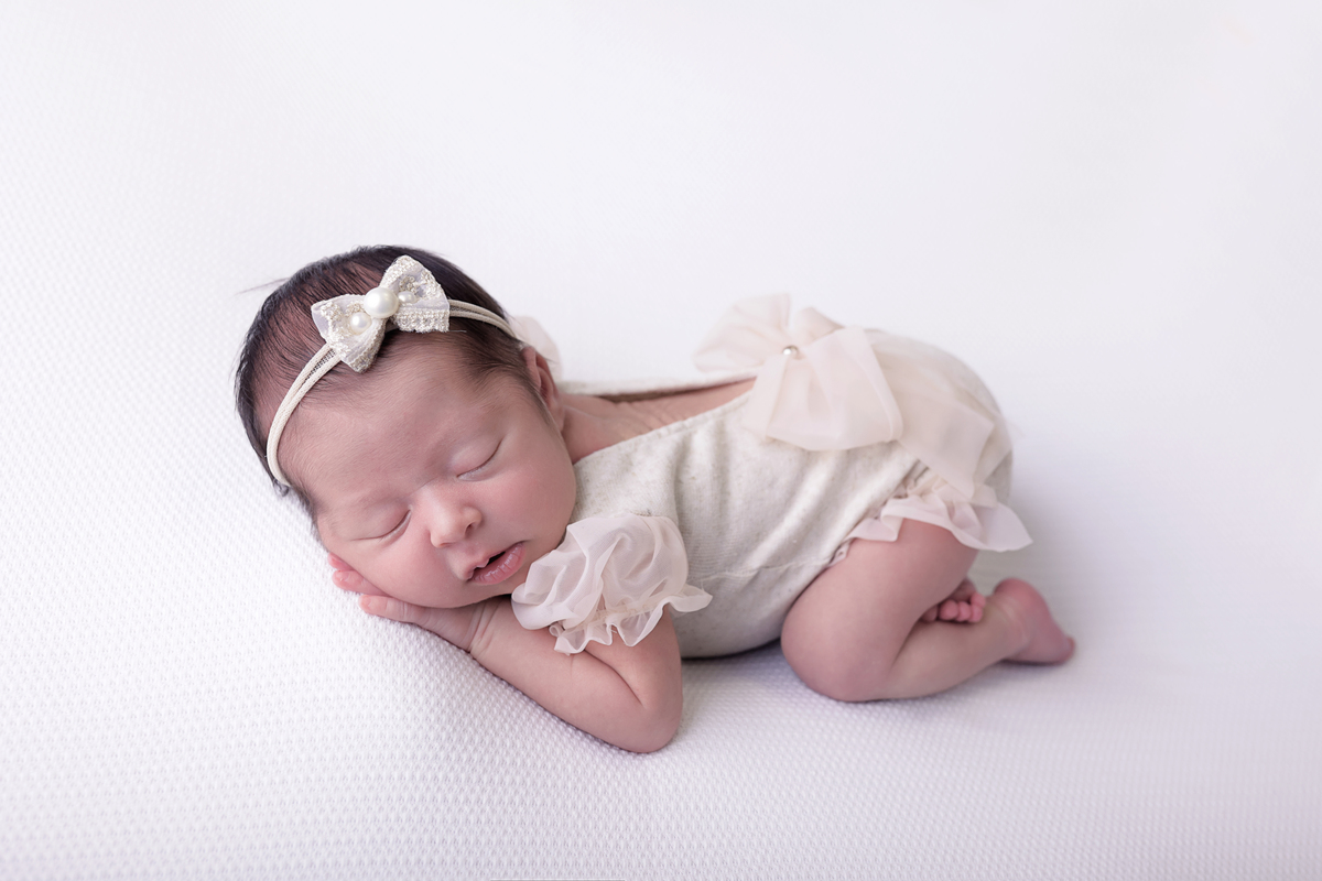 newborn-ensaionewborn-gravida-bebê-gestante-ensaiogestante-kekeribeiro-cleidianyribeiro-fotografia-fotogestante-fotogravida-fotobebê-bookbebê-ensaiodobebê-estudiogranjaviana-granjaviana-cotia-sp-osasco-morumbi-estudiofotografico-estudiocotia