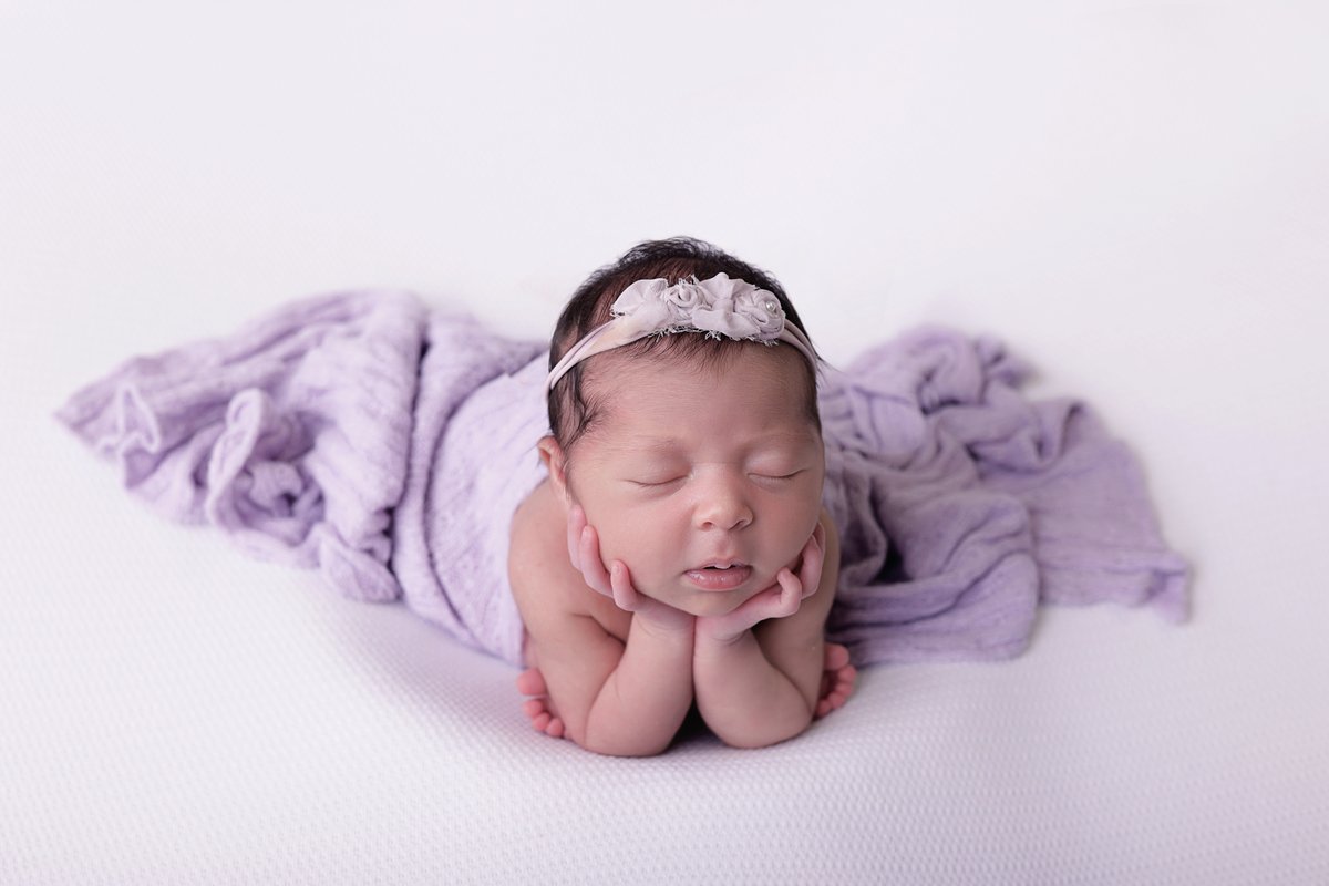 newborn-ensaionewborn-gravida-bebê-gestante-ensaiogestante-kekeribeiro-cleidianyribeiro-fotografia-fotogestante-fotogravida-fotobebê-bookbebê-ensaiodobebê-estudiogranjaviana-granjaviana-cotia-sp-osasco-morumbi-estudiofotografico-estudiocotia