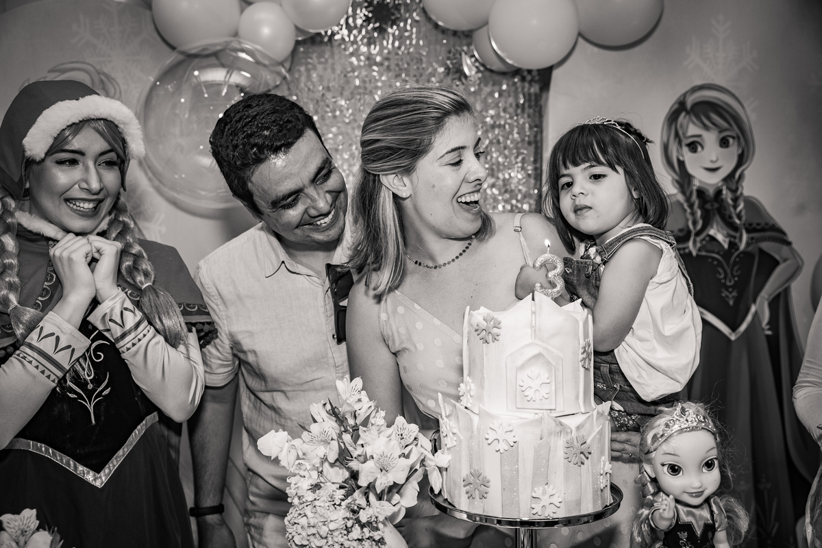 aniversárioinfantil-festainfantil-fotografiainfantil-fotografiainfantil-fotografadefesta-fotofesta-frozen-elsa-festafrozen-festa-3anos-cotia-sp-morumbi-osasco-cleidianyribeirofotografia-kekeribeirofotografia-fotodefesta-decoraçãofrozen