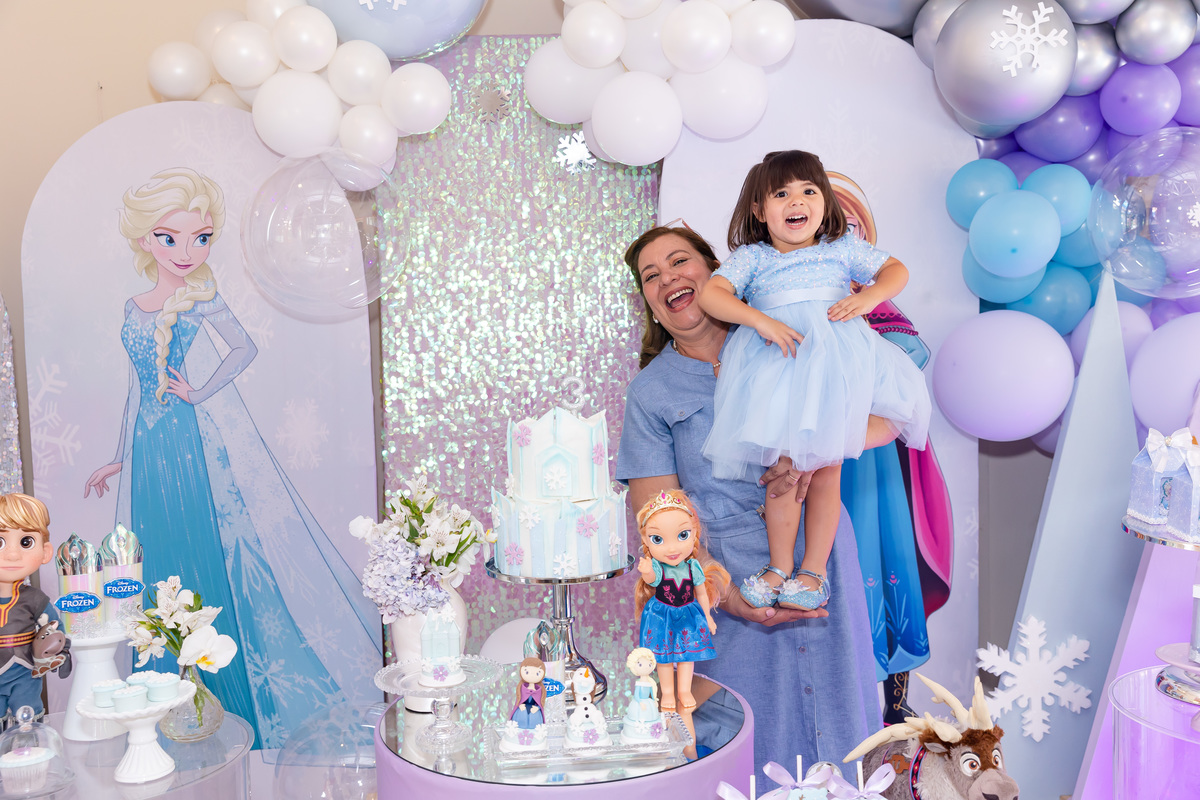 aniversárioinfantil-festainfantil-fotografiainfantil-fotografiainfantil-fotografadefesta-fotofesta-frozen-elsa-festafrozen-festa-3anos-cotia-sp-morumbi-osasco-cleidianyribeirofotografia-kekeribeirofotografia-fotodefesta-decoraçãofrozen