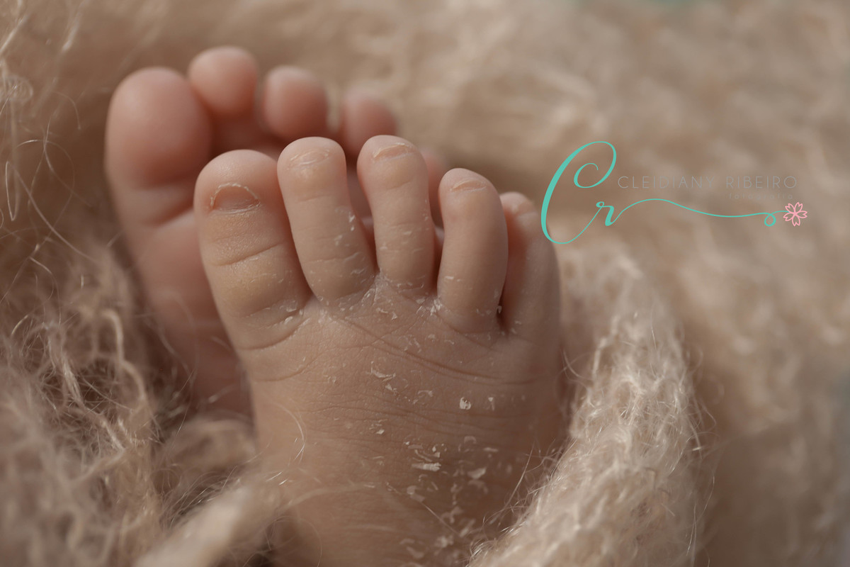 bebê-bebe-newborn-fotografia-recen nascido-familia-gestante-fotos-profissional-fotógrafa-criança-gravida-ensaios-studio-estudio