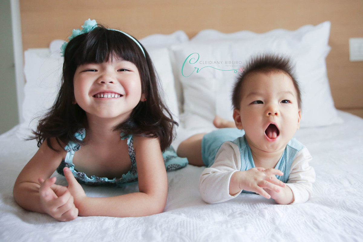 ensaio gêmeos-acompanhamento-cleidianyribeiro-fotográfa-amor-família-bebê-ensaio-fotografiadefamília-amor-baby-imãos-cleidiany-foto-fotodeensaio-3meses-sorriso