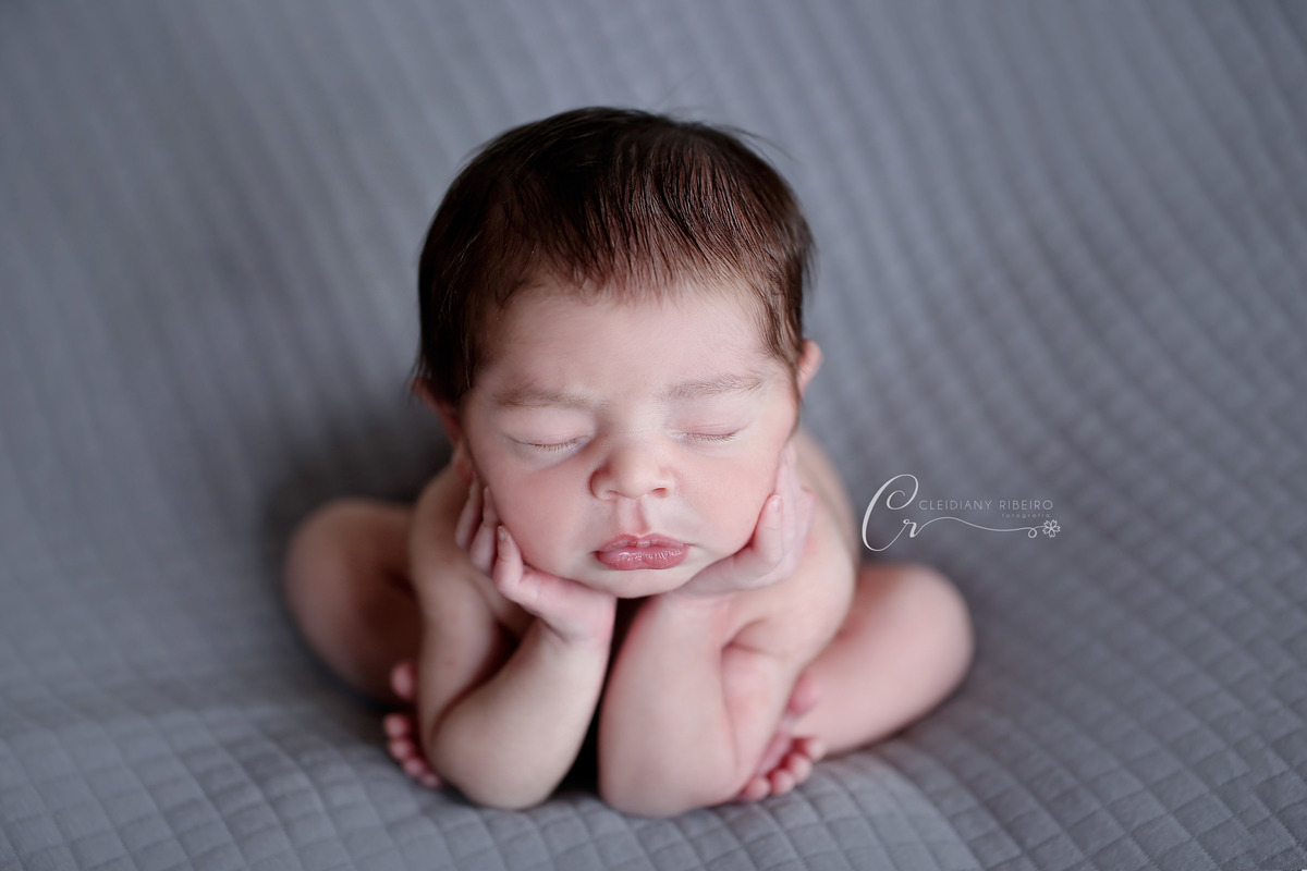 ensaio newborn- bebe-recen-nascido-ensaio do bebê - newborn- anjo-menino-fotografa de recen-nascido-cleidiany ribeiro-maternidade-gestantes-grávidas-32 semanas- granja viana-cotia-papais-mamaes-filhos-natal-ensaios fotográficos-ensaios newborn 