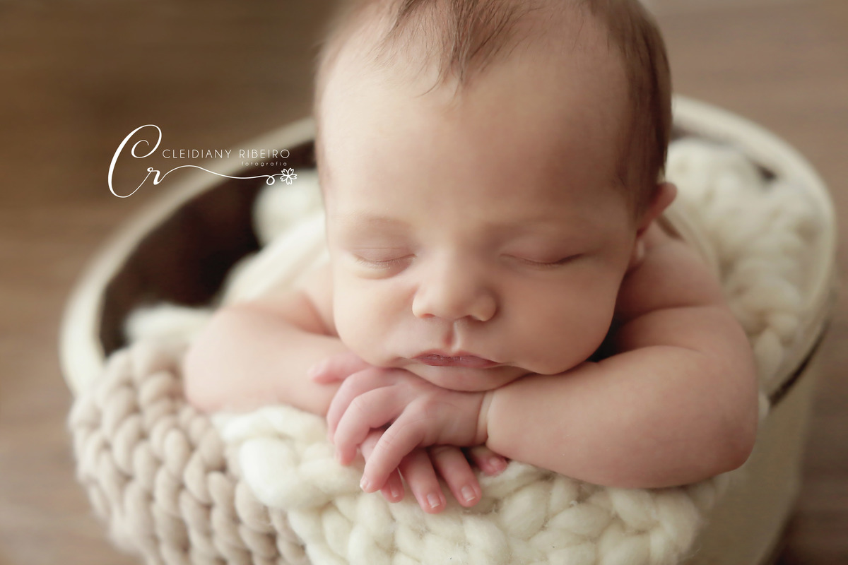 newborn-recen nascido-baby-cinza-fotógrafa-cleidiany ribeiro-melhor fotografa newborn-bebê-ensaio fotográfico-família-gestante-grávida-granja viana-anjo-bebê-foto-fotos de bebês-fotos de recen nascido-fotografia-amor-love-cleidiany ribeiro-são paulo