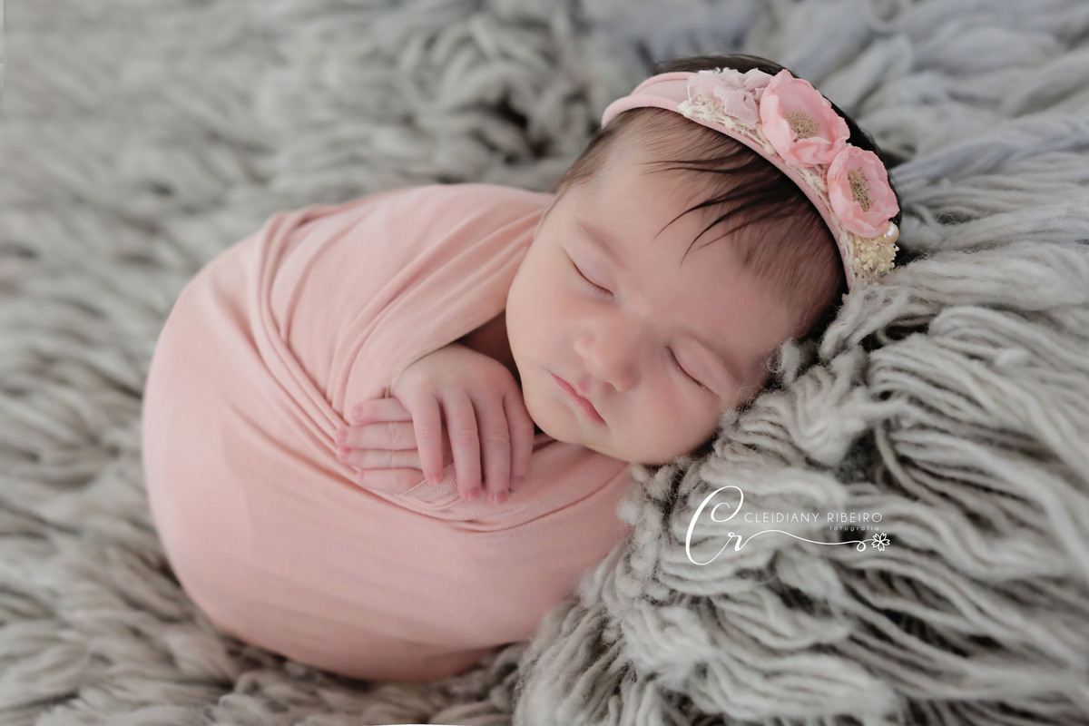 bebê-bebe-newborn-fotografia-recen nascido-familia-gestante-fotos-profissional-fotógrafa-criança-gravida-ensaios-studio-estudio-cleidianyribeiro-32semanas-grávida-mãedeprimeiraviagem-bebê-recennascido