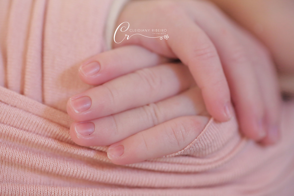 bebê-bebe-newborn-fotografia-recen nascido-familia-gestante-fotos-profissional-fotógrafa-criança-gravida-ensaios-studio-estudio-cleidianyribeiro-32semanas-grávida-mãedeprimeiraviagem-bebê-recennascido