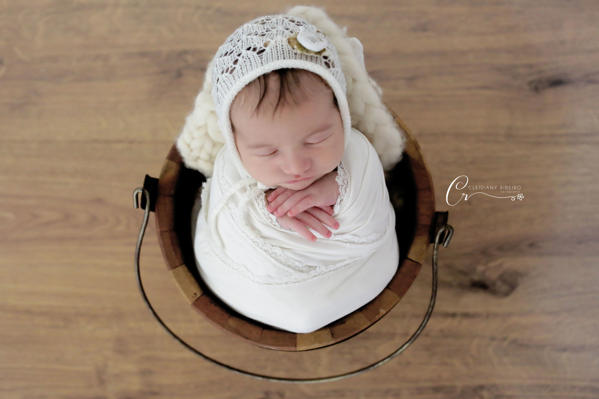 bebê-bebe-newborn-fotografia-recen nascido-familia-gestante-fotos-profissional-fotógrafa-criança-gravida-ensaios-studio-estudio-cleidianyribeiro-32semanas-grávida-mãedeprimeiraviagem-bebê-recennascido