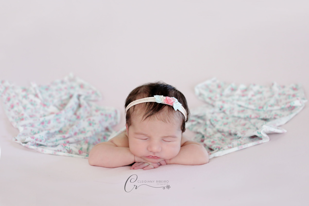 bebê-bebe-newborn-fotografia-recen nascido-familia-gestante-fotos-profissional-fotógrafa-criança-gravida-ensaios-studio-estudio-cleidianyribeiro-32semanas-grávida-mãedeprimeiraviagem-bebê-recennascido