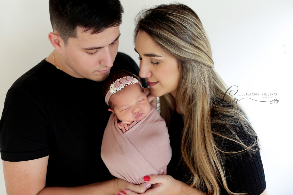 ensaio-newborn-gestante-gravidez-32semanas-cleidianyribeiro-granja-viana-cotia-sp-ensaiofotografico-ensaiogestante-ensaionewborn-fotografia-foto-parto-recem nascido-mãe-pai-irmãomaisvelho-ensaio infantil-referencianafotografia-bebê-morumbi-fotografa