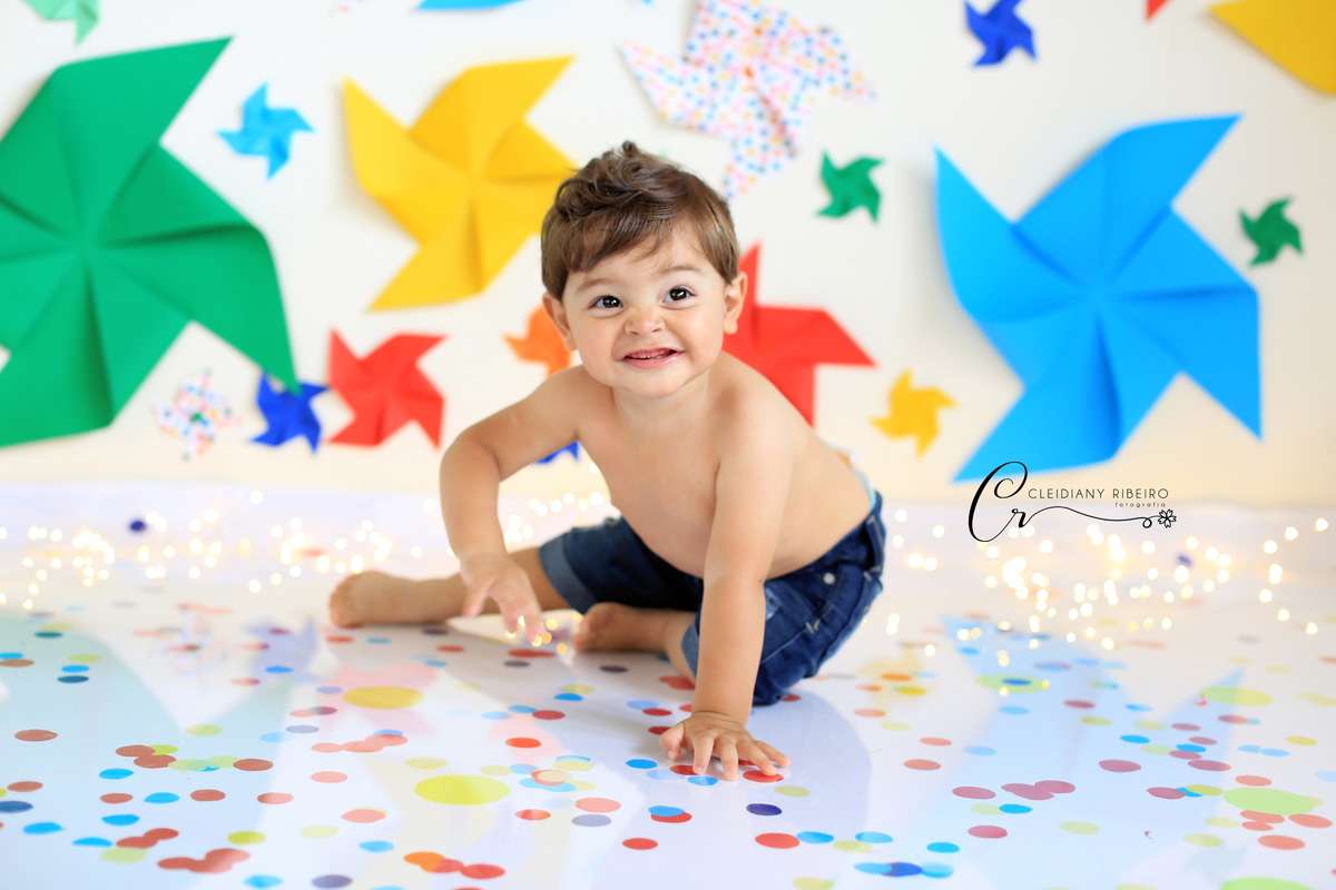 Smash-the-cake-cleidiany-amasse-o-bolo-cleidianyribeiro-fotografia-ensaio-estudio-granja-viana-cotia-sp-morumbi-fotografia-infantil-cata-vento-cores-gestante-newborn-gravidez-bolo-referência-em-fotografia-família-mãe-pai-amor-foto-profissional-da-foto
