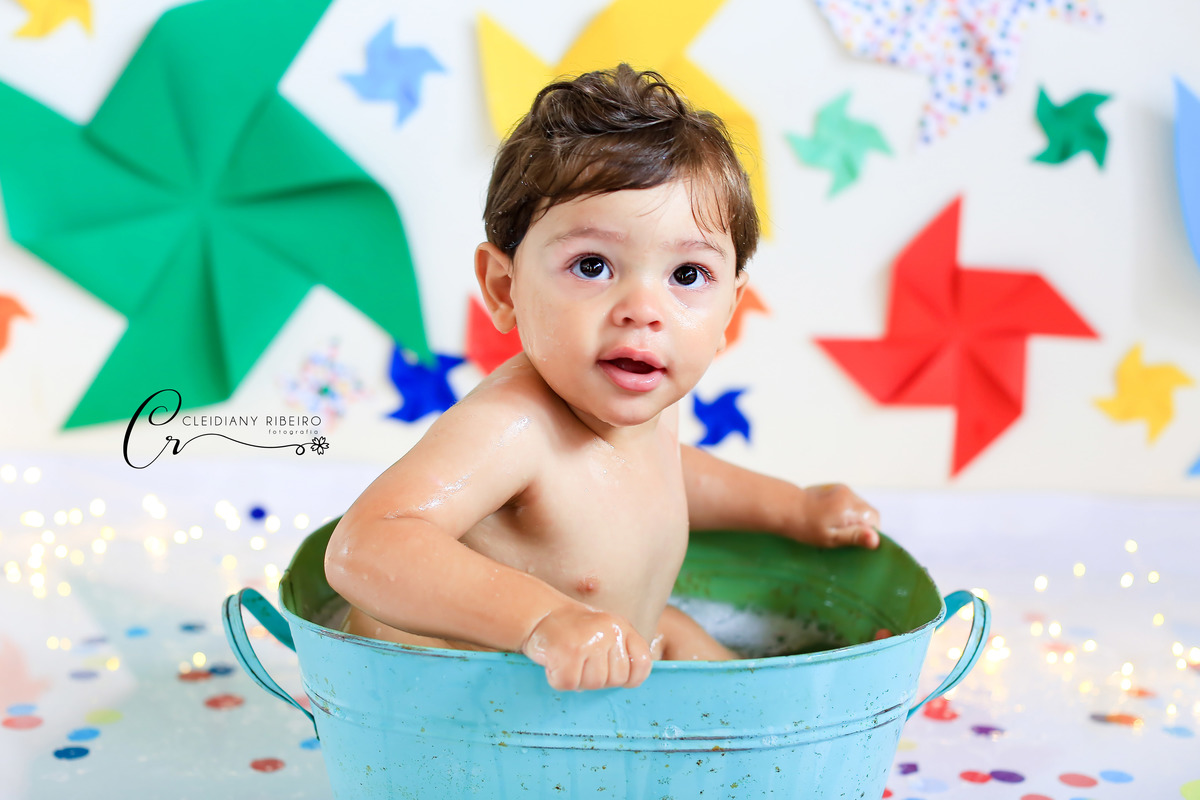 Smash-the-cake-cleidiany-amasse-o-bolo-cleidianyribeiro-fotografia-ensaio-estudio-granja-viana-cotia-sp-morumbi-fotografia-infantil-cata-vento-cores-gestante-newborn-gravidez-bolo-referência-em-fotografia-família-mãe-pai-amor-foto-profissional-da-foto