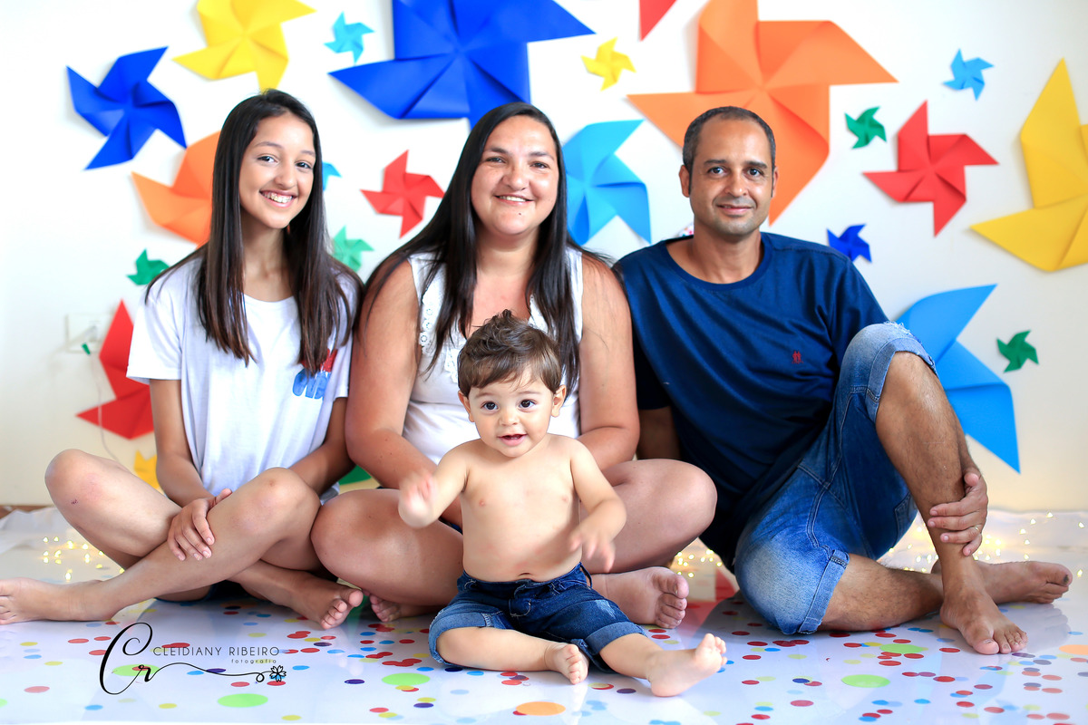 Smash-the-cake-cleidiany-amasse-o-bolo-cleidianyribeiro-fotografia-ensaio-estudio-granja-viana-cotia-sp-morumbi-fotografia-infantil-cata-vento-cores-gestante-newborn-gravidez-bolo-referência-em-fotografia-família-mãe-pai-amor-foto-profissional-da-foto