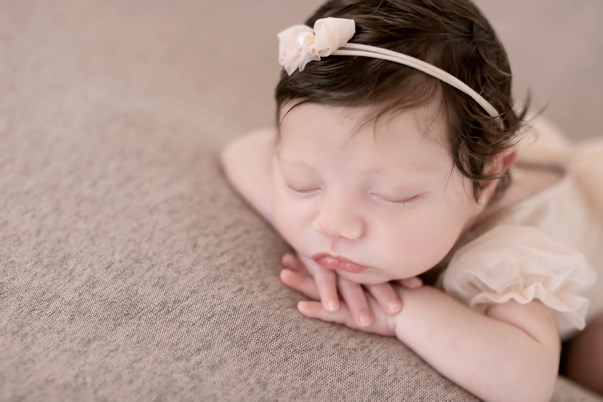 newborn-ensaionewborn-cotia-granjaviana-fotografia-cleidianyribeiro-ensaiofotografico-ensaiodobebe-acompanhamentomensal-gestante-32semanas-festainfantil-cleidiany-foto-ensaiocotia-ensaiogranjaviana-granjaviana-sãopaulo-bebe-criança-festainfantil-fotolinda