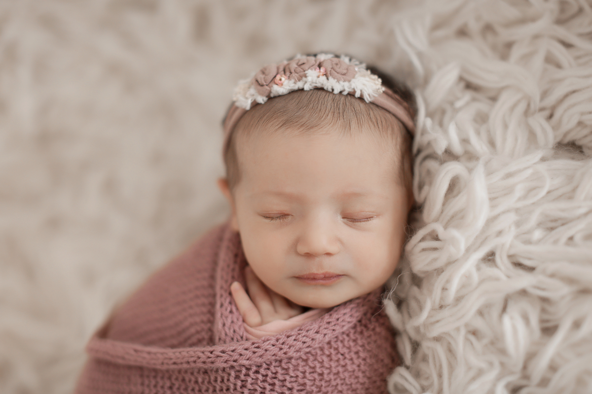 cleidianyribeirofotografia-cleidiany-ensaionewborn-newborn-granjaviana-cotia-fotógrafagranjaviana-ensaionewborn-ensiaofotografico-ensaiofamilia-ensaiodobebe-ensaiorecemnascido-fotografiainfantil-melhorfotografagranjaviana-carapicuiba-osasco-norumbi-sp