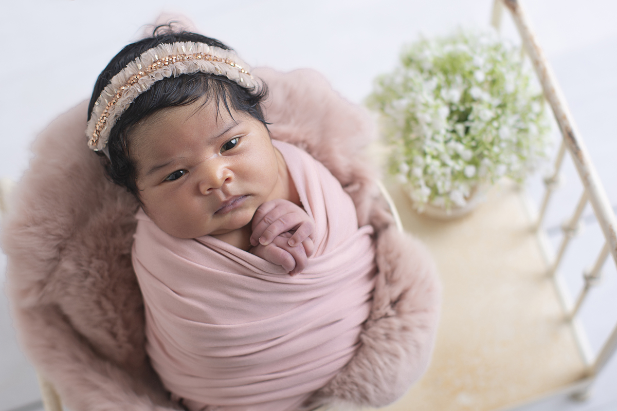 ensaionewborn-bebê-ensaiodobebe-newborngranjaviana-cotia-granjaviana-osasco-carapicuiba-morumbi-jardins-sãopaulo-cleidianyribeirofotofrafia-fotografiagranjaviana-fotogranjaviana-estudiogranjaviana-estudiofotografico-estudio-fotoprofissionais-gestante