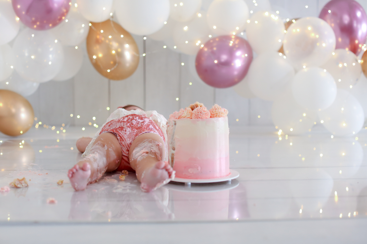 smashthecake-ensaiodobolo-ensaio1ano-1ano-granjaviana-cotia-sp-osasco-fotografiagranjaviana-cleidianyribeirofotografia-ensaiofotografico-estudiocotia-ensaiodobolo-ensaiocombexigas-ensaioinfantil-ensaiofotografico-ensaiocleidiany-fotografiagranjaviana-sp