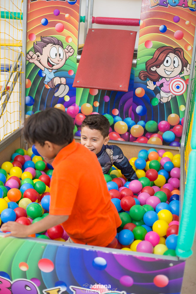 aniversário adriana mesquita festa guerra civil