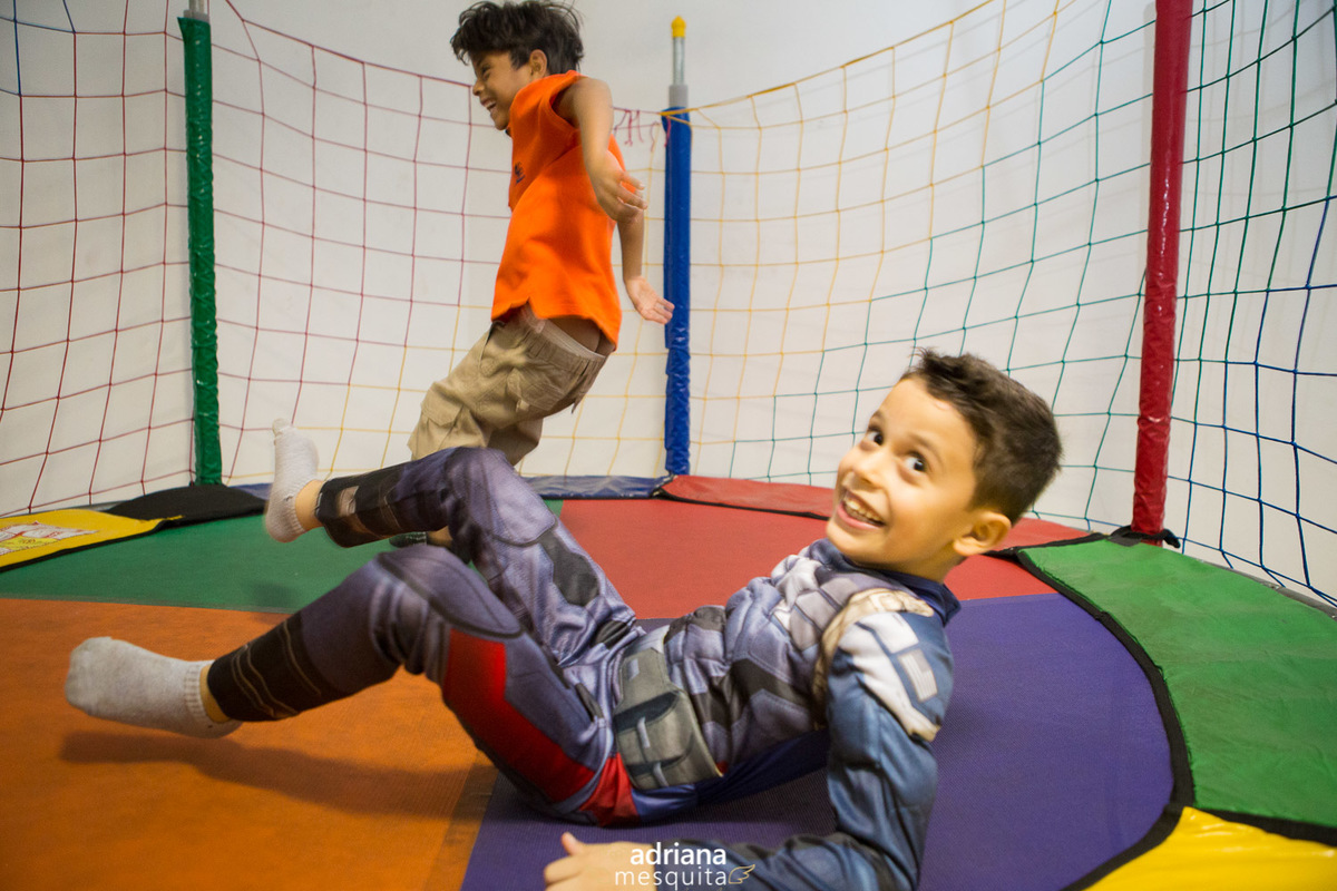 aniversário adriana mesquita festa guerra civil