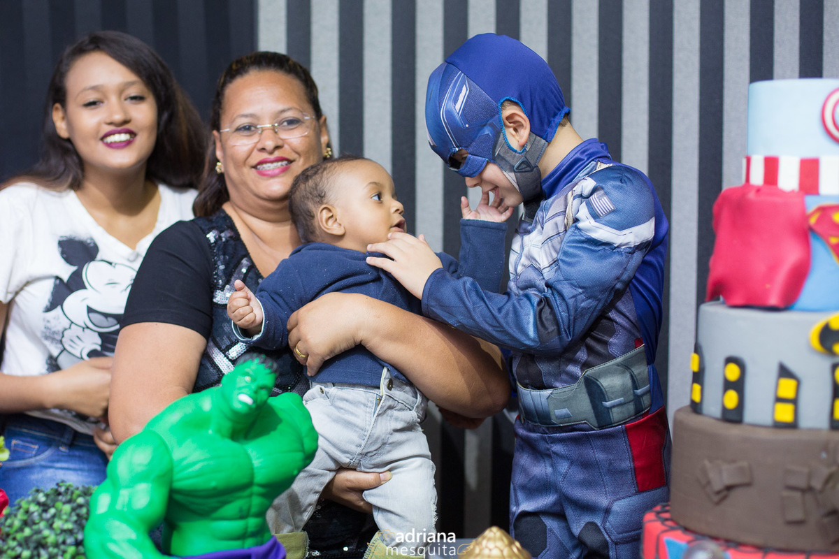 aniversário adriana mesquita festa guerra civil